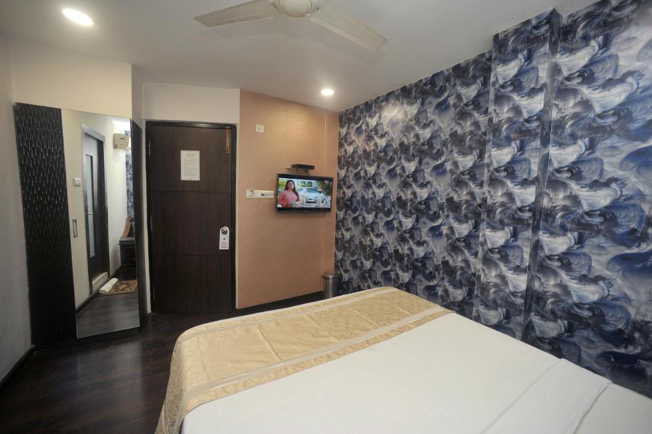 Hotel Lee International Колката Екстериор снимка