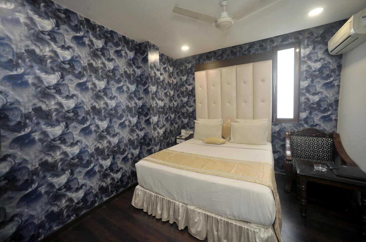 Hotel Lee International Колката Екстериор снимка